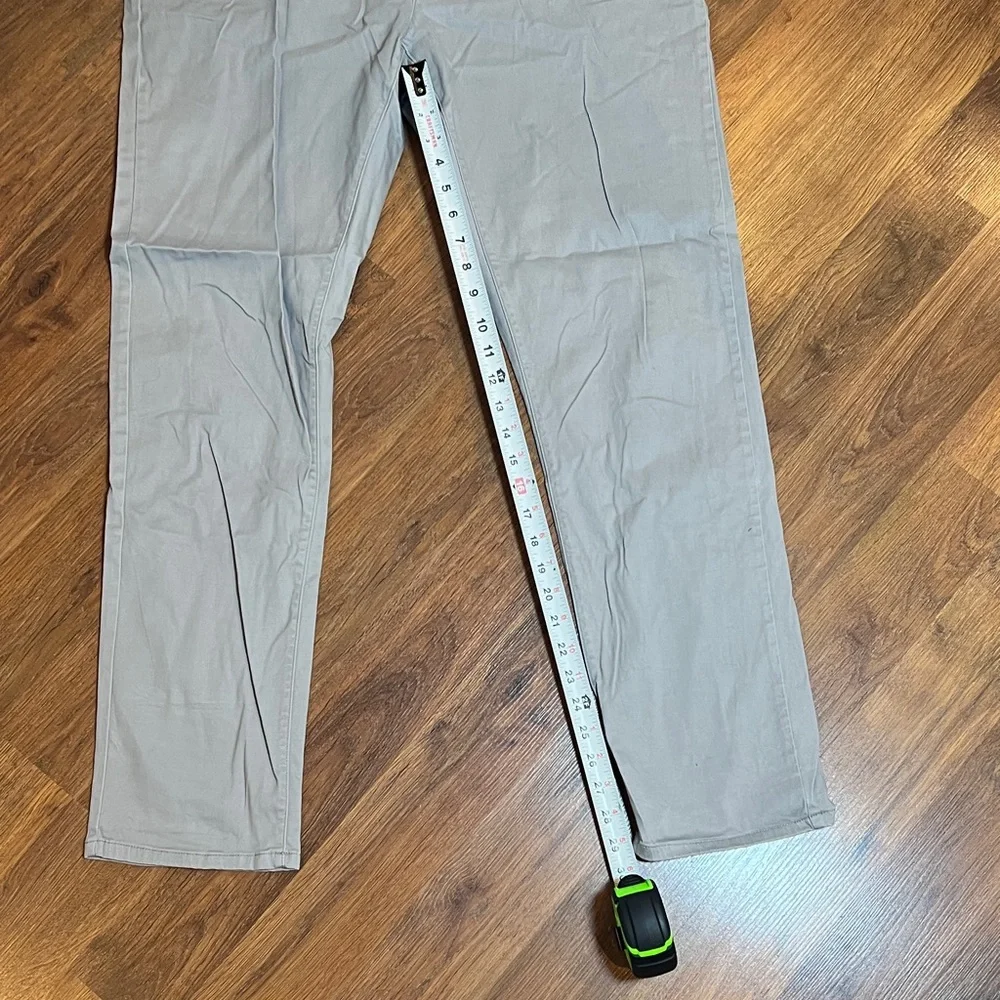 Izod Premium Stretch Gray Khaki Pants